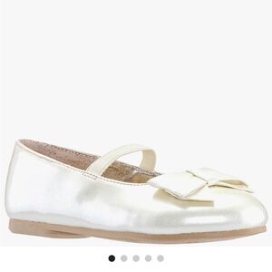 Nina Cream Kids Dress Shoes with Bow